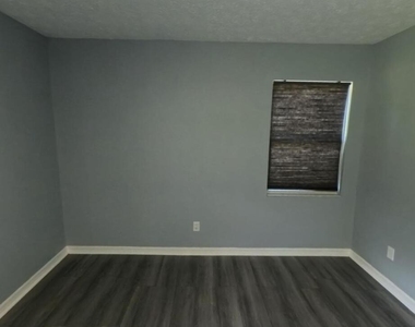 7559 Monongahela Avenue - Photo Thumbnail 16