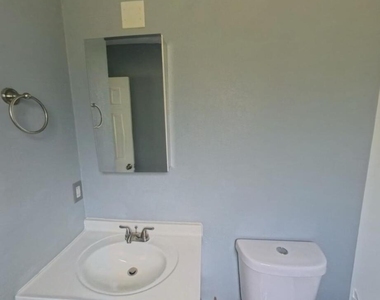 7559 Monongahela Avenue - Photo Thumbnail 14