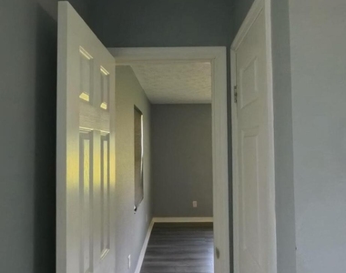 7559 Monongahela Avenue - Photo Thumbnail 13