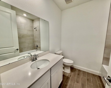 96 Bellaire Isle Street - Photo Thumbnail 4