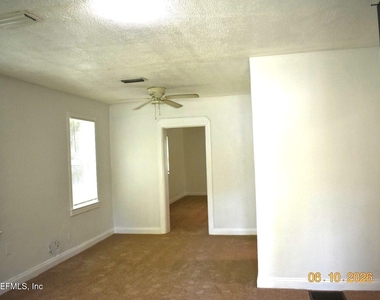 2968 Green Street - Photo Thumbnail 7