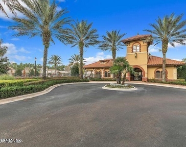 526 Richmond Drive - Photo Thumbnail 16