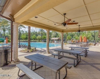 526 Richmond Drive - Photo Thumbnail 27