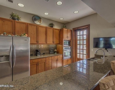 526 Richmond Drive - Photo Thumbnail 20