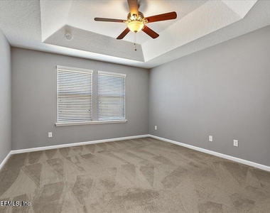 526 Richmond Drive - Photo Thumbnail 10