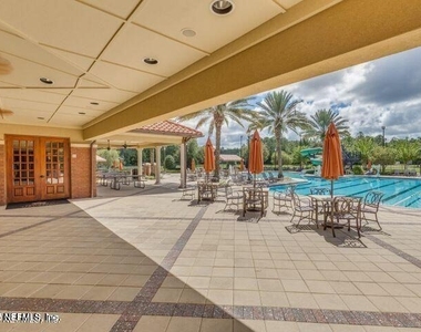526 Richmond Drive - Photo Thumbnail 24