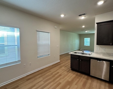 199 Scotch Pebble Drive - Photo Thumbnail 24