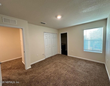 199 Scotch Pebble Drive - Photo Thumbnail 6