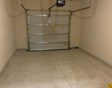 199 Scotch Pebble Drive - Photo Thumbnail 12