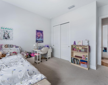 281 Pine Grove Point - Photo Thumbnail 14