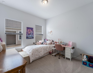 281 Pine Grove Point - Photo Thumbnail 15
