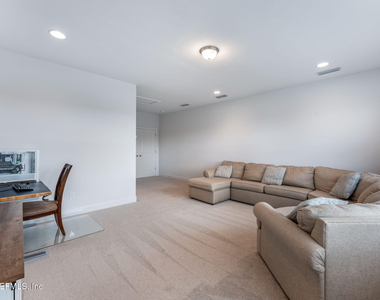 281 Pine Grove Point - Photo Thumbnail 23