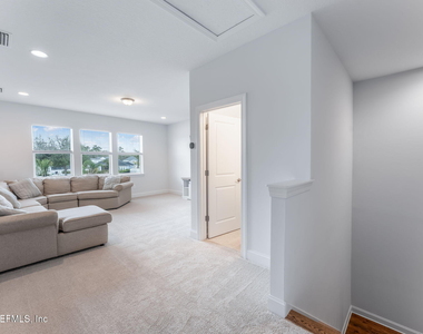 281 Pine Grove Point - Photo Thumbnail 24