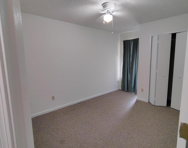 3372 Mandarin Glen Circle S - Photo Thumbnail 9