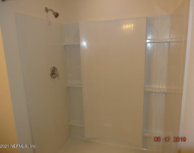 9059 Kipper Drive - Photo Thumbnail 7