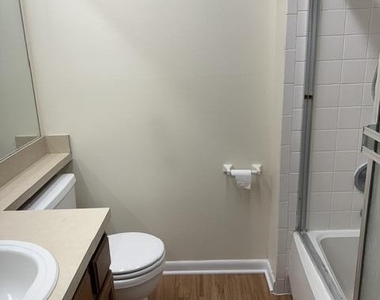 6828 Coralberry Lane S - Photo Thumbnail 9