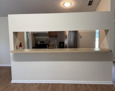 6828 Coralberry Lane S - Photo Thumbnail 3