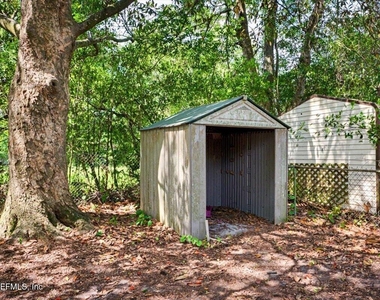 7010 Arques Road - Photo Thumbnail 7