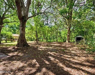 7010 Arques Road - Photo Thumbnail 4