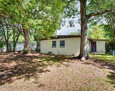 7010 Arques Road - Photo Thumbnail 6