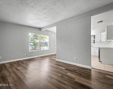 7010 Arques Road - Photo Thumbnail 12