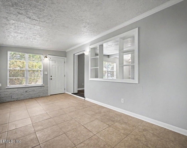 7010 Arques Road - Photo Thumbnail 10