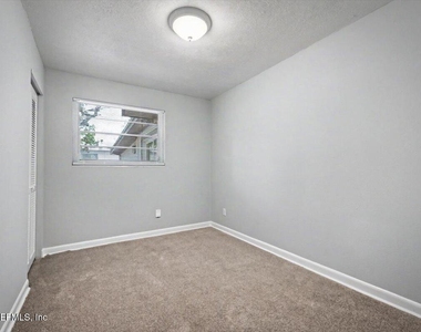 7010 Arques Road - Photo Thumbnail 24