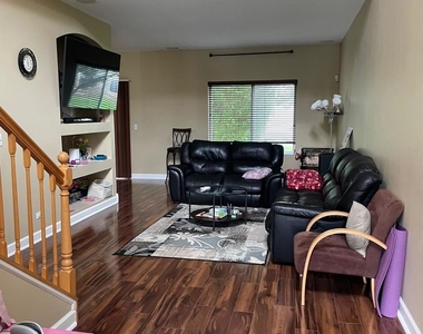 2277 Stoughton Drive - Photo Thumbnail 2