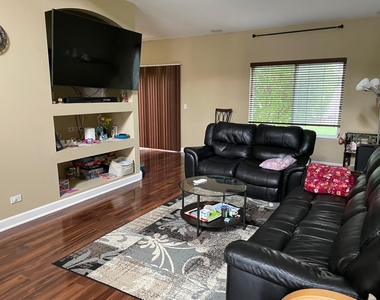 2277 Stoughton Drive - Photo Thumbnail 5