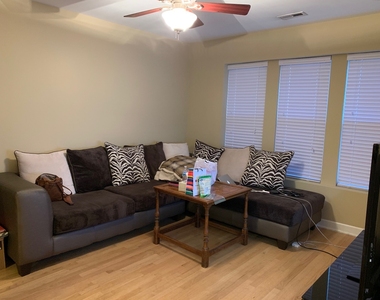7406 N Damen Avenue - Photo Thumbnail 5