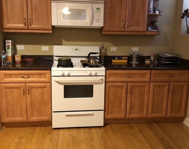 7406 N Damen Avenue - Photo Thumbnail 2