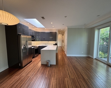 4003 S Calumet Avenue - Photo Thumbnail 6