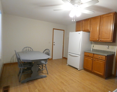 515 Freeman Avenue - Photo Thumbnail 4