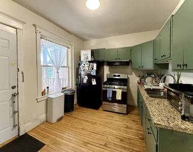 47 Chicago Avenue - Photo Thumbnail 1