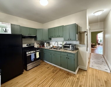 47 Chicago Avenue - Photo Thumbnail 2