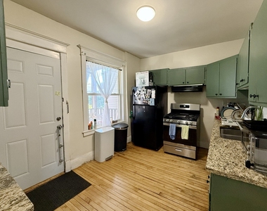47 Chicago Avenue - Photo Thumbnail 3