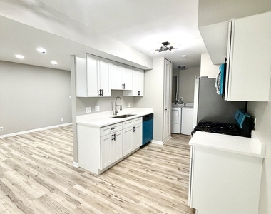 2338 Carnation Drive - Photo Thumbnail 3