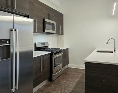 1537 N Orleans Avenue - Photo Thumbnail 2