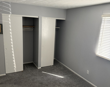 3405 Holiday Court - Photo Thumbnail 8