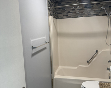 3405 Holiday Court - Photo Thumbnail 7