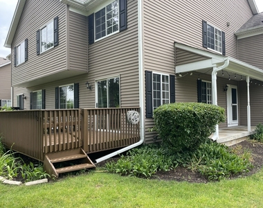 462 Village Creek Drive - Photo Thumbnail 17