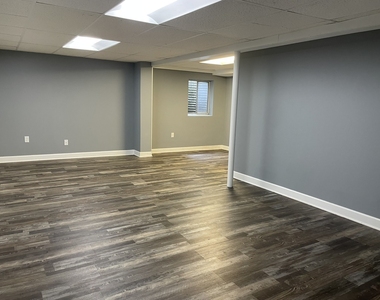 462 Village Creek Drive - Photo Thumbnail 12