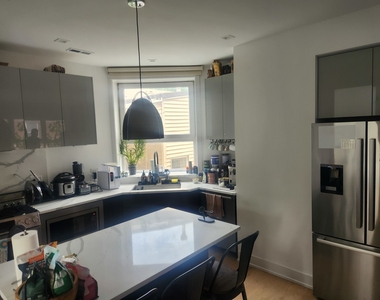 2202 W Race Avenue - Photo Thumbnail 4