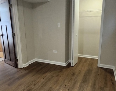 4825 W Bloomingdale Avenue - Photo Thumbnail 9