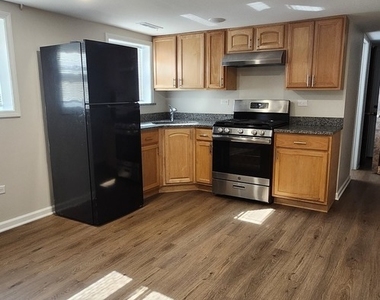 4825 W Bloomingdale Avenue - Photo Thumbnail 7