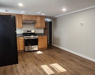4825 W Bloomingdale Avenue - Photo Thumbnail 1