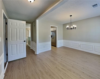 3705 Patterstone Drive - Photo Thumbnail 2