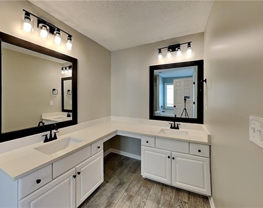 3705 Patterstone Drive - Photo Thumbnail 9