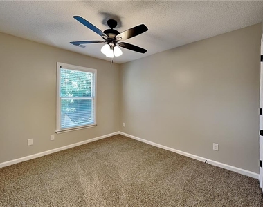 3705 Patterstone Drive - Photo Thumbnail 12