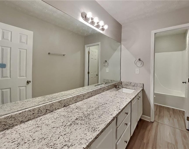 610 Wildberry Trace - Photo Thumbnail 14